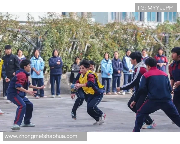 球类运动的魅力与发展探析：从传统项目到现代创新的全方位剖析